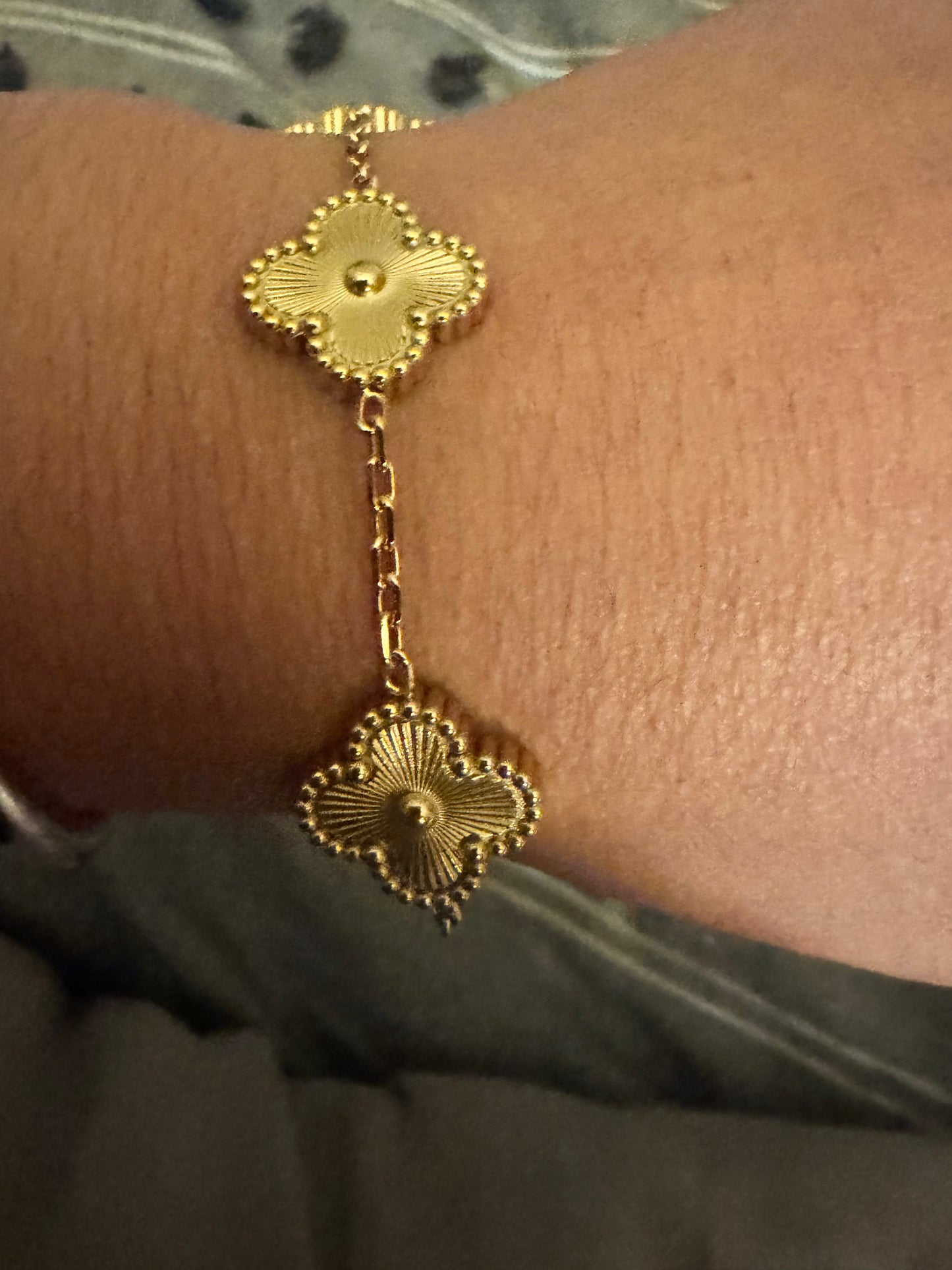 Gold Clover Jewelry Set